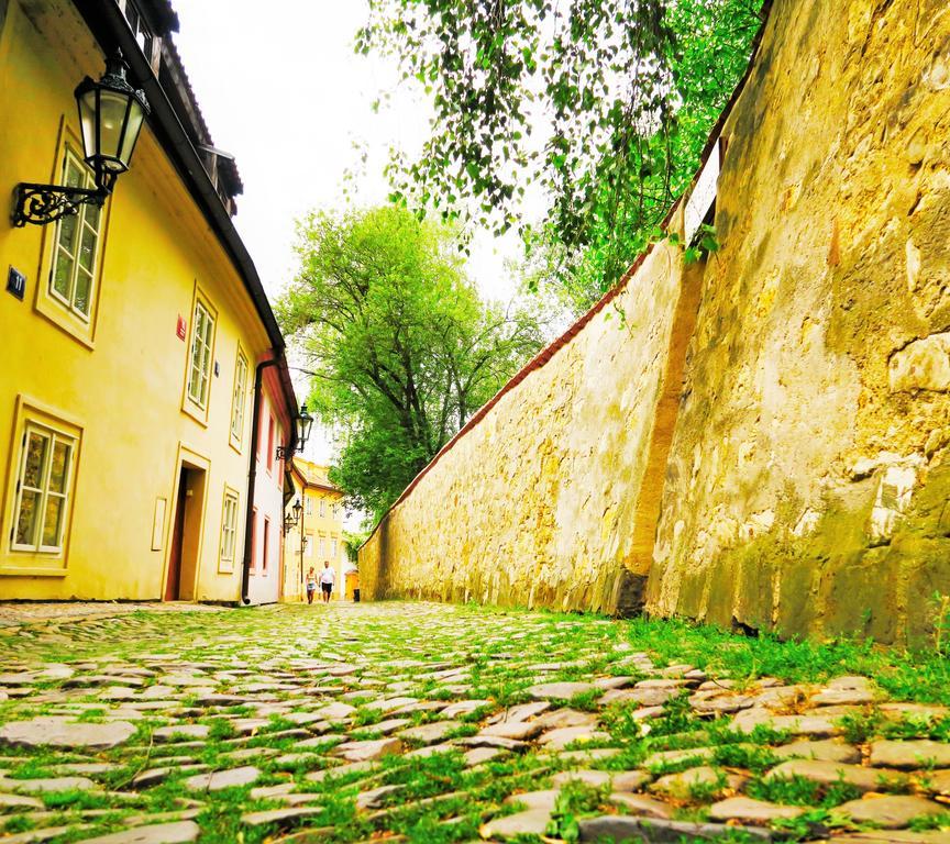 Apartment Garden Castle Prague